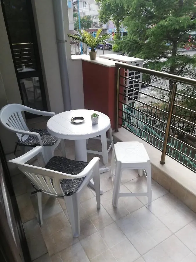 Apartment Batoevi سوزوبول 0*,