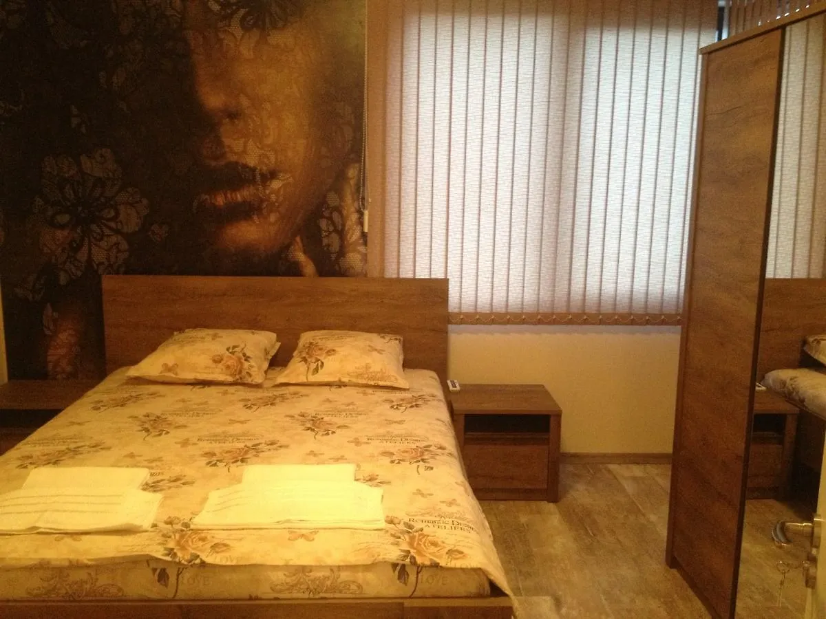Apartment Batoevi سوزوبول
