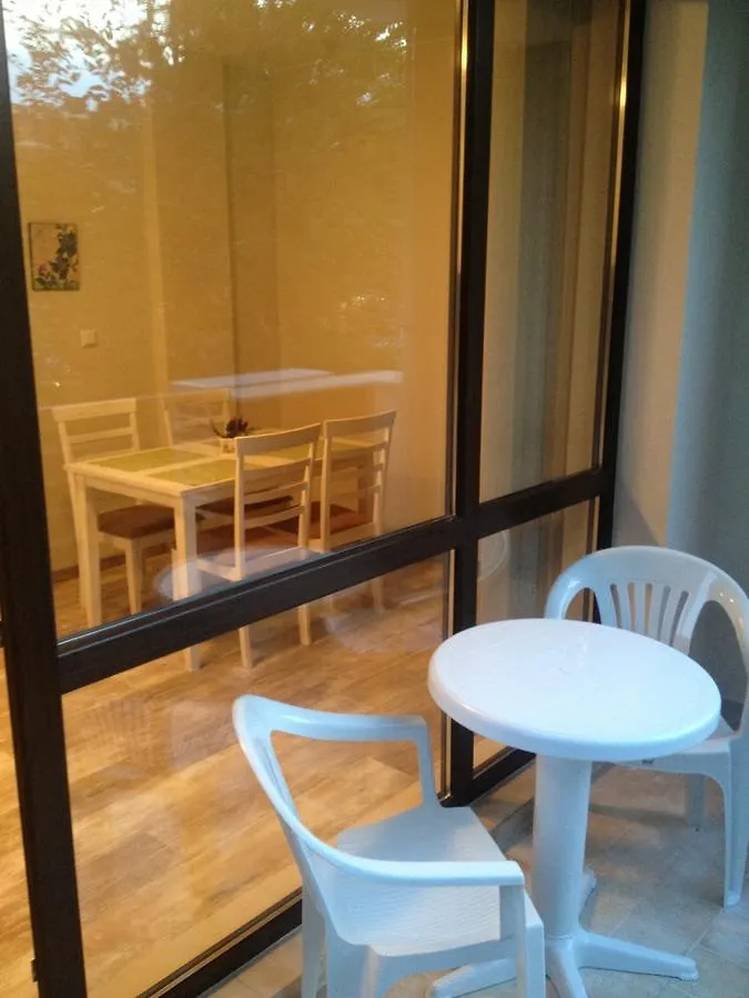 Apartment Batoevi سوزوبول
