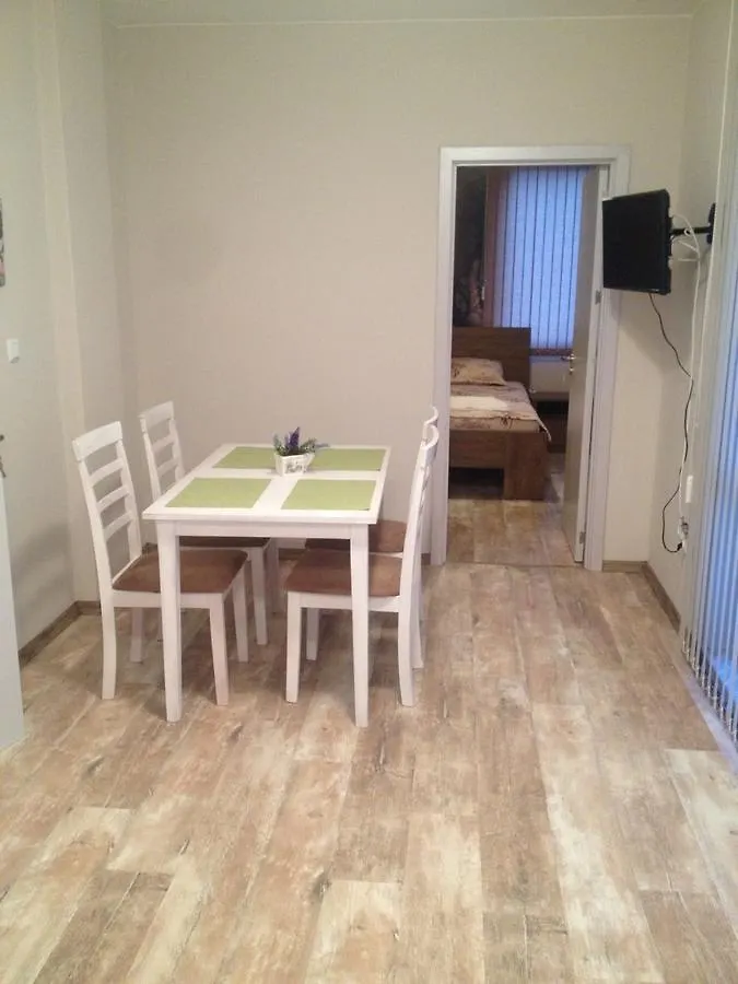 Apartment Batoevi سوزوبول