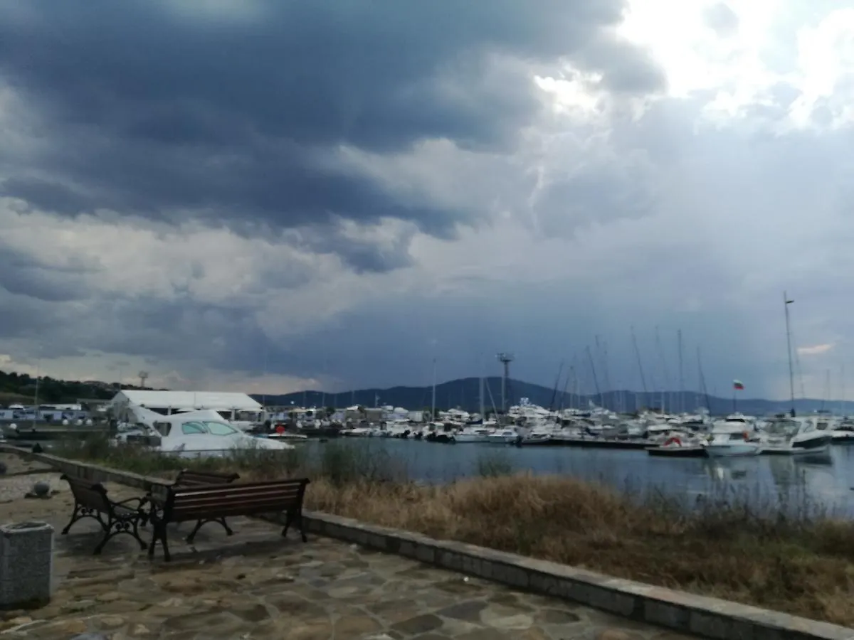 Apartment Batoevi سوزوبول 0*,  بلغاريا