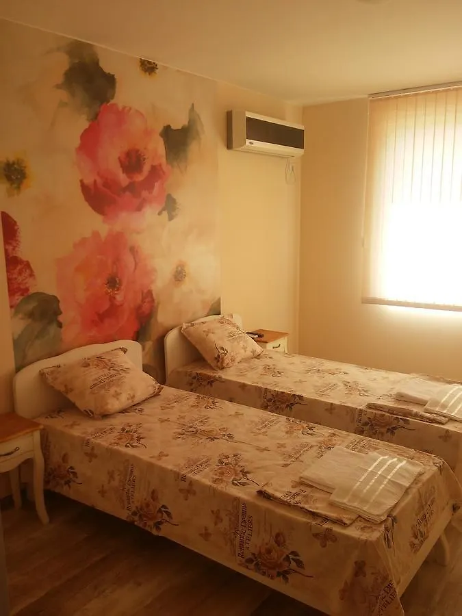 Apartment Batoevi سوزوبول