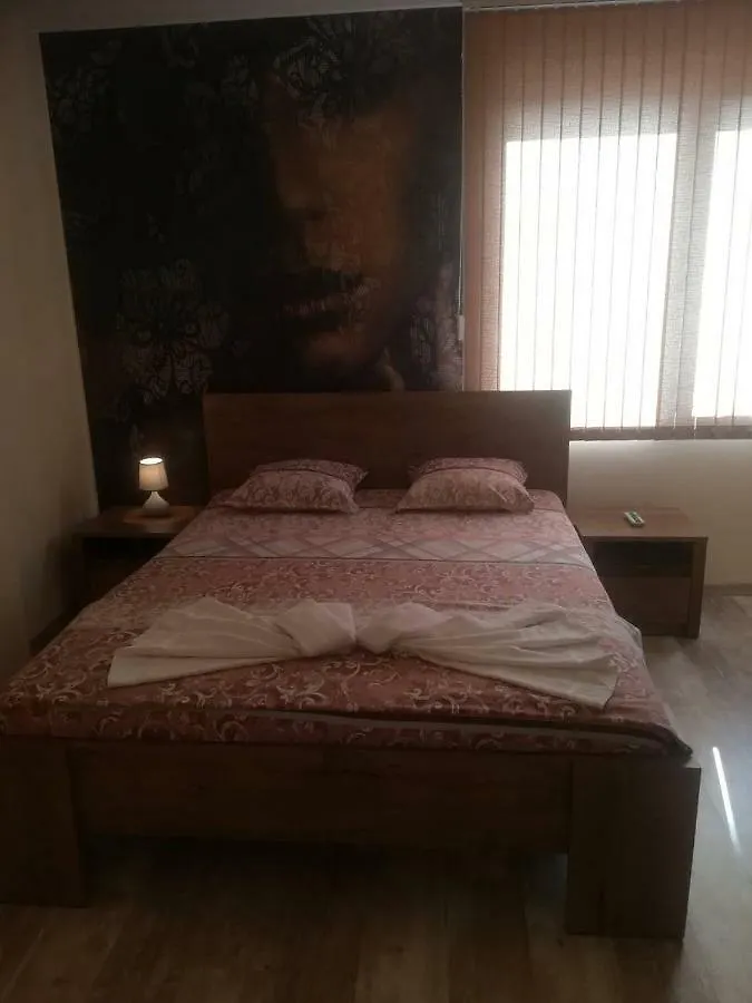 Apartment Batoevi سوزوبول